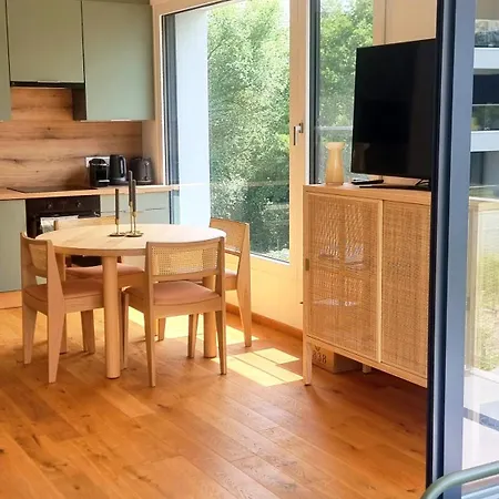 Lake Resort Beach Apartment Διαμέρισμα Keszthely