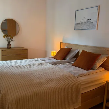 Lake Resort Beach Apartment Διαμέρισμα Keszthely